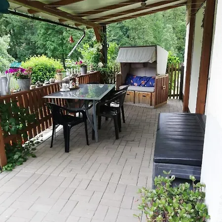 An Der Klosterruine Mit Kostenfreien Parkplatz Und Wlan Paulinzella