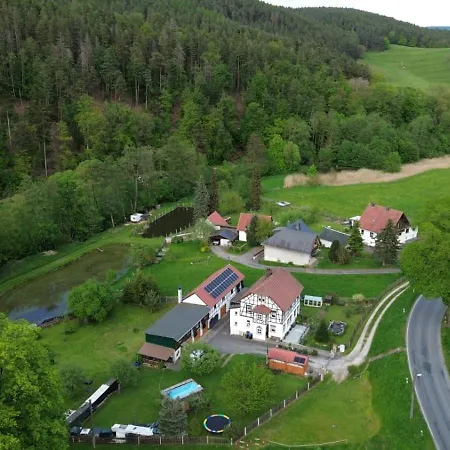 アパート An Der Klosterruine Mit Kostenfreien Parkplatz Und Wlan Paulinzella
