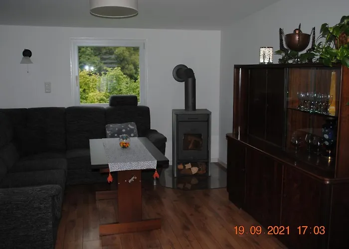 An Der Klosterruine Mit Kostenfreien Parkplatz Und Wlan Apartment Paulinzella