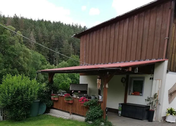 Lejlighed An Der Klosterruine Mit Kostenfreien Parkplatz Und Wlan Paulinzella